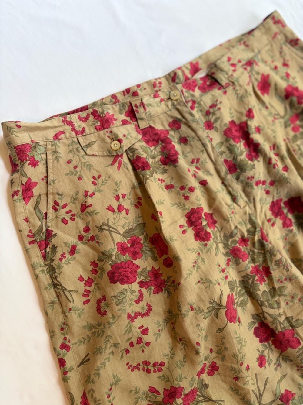 Lauren Ralph Lauren Tan Floral Pleat Front Linen Shorts Size 20W - Picture 2 of 4